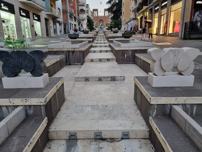 af366905-f571-4bc5-8b7c-3df44432e584