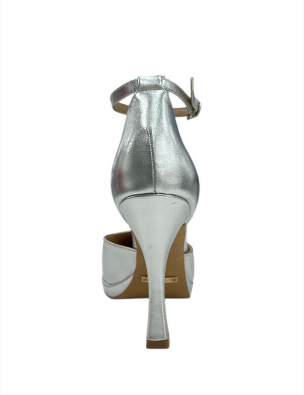 E810BBC15D32A7FCF493114C64916C5D_ DecollÈttÈ kiss kriss