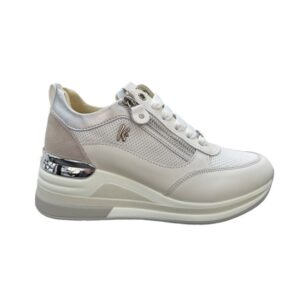 8D690A7160EB498A91CA9EF1F392FFEA_ Sneakers keys