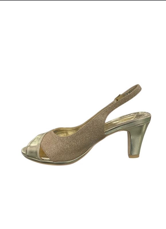 A2C96DAF633FFD67A49679512EB13D1D_ Sandali kiss kriss