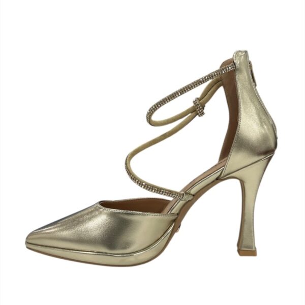 EC11E98F399B8CA5AC0593A8648511AB_ DecollÈttÈ kiss kriss