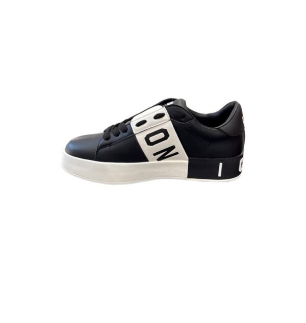 Sneakers icon