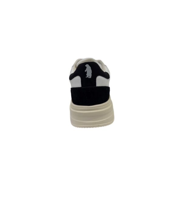 Sneakers refrigue